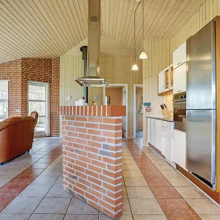 Three-bedroom Holiday In بيت للعطل