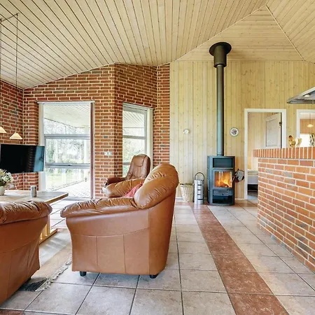 بيت للعطل Three-bedroom Holiday In Blåvand